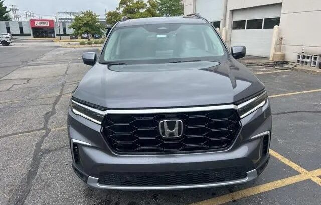 New 2025 Honda Pilot Touring 8-Passenger