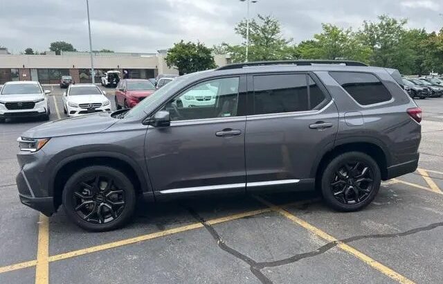New 2025 Honda Pilot Touring 8-Passenger